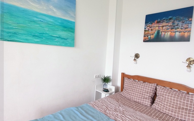Na Naberezhnoy 4/1 Apartments