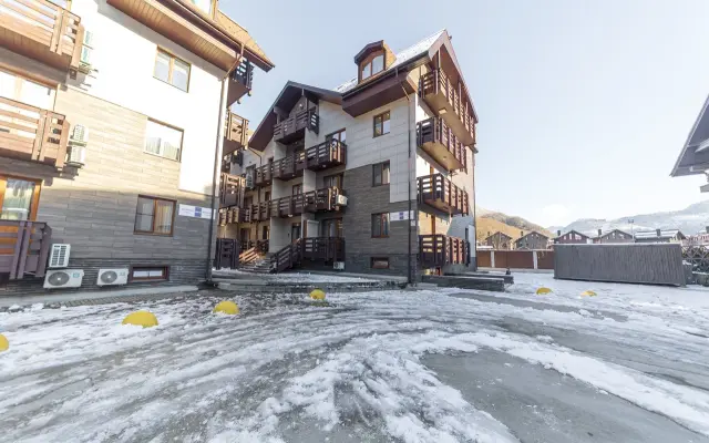 Апартаменты Red Apartments Розмарин Бренден