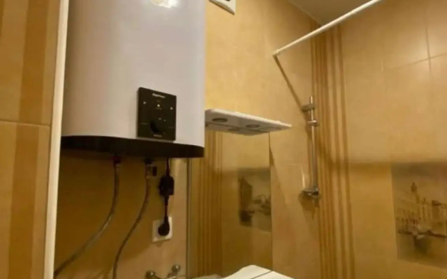 Na Ulitse Kharitonova 3 Flat