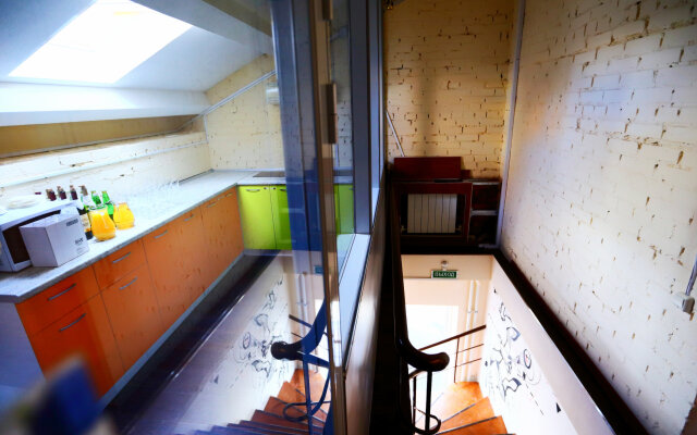 ID Hostel
