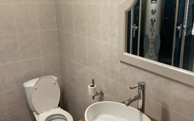 50 Let Oktyabrya 78/1 Private House