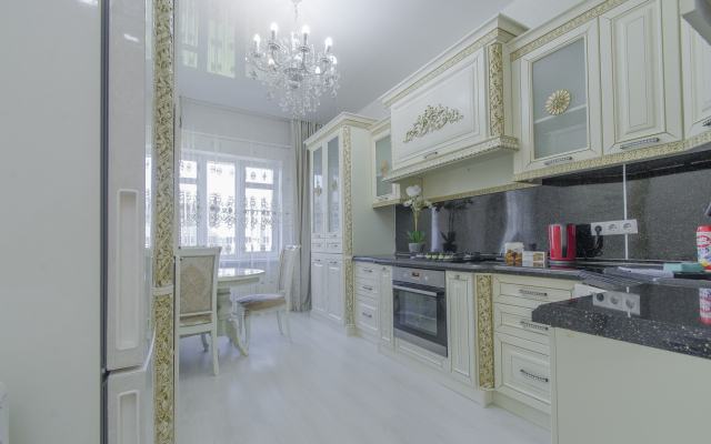 Апартаменты 4 комнатная на заливе