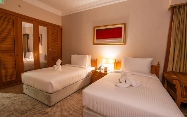 Отель Luxe Avenue