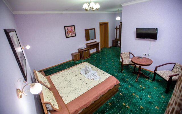 Qibla Tozabog Hotel
