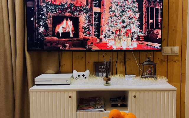 Частный дом уютный с панорамными окнами с выходом на террасу