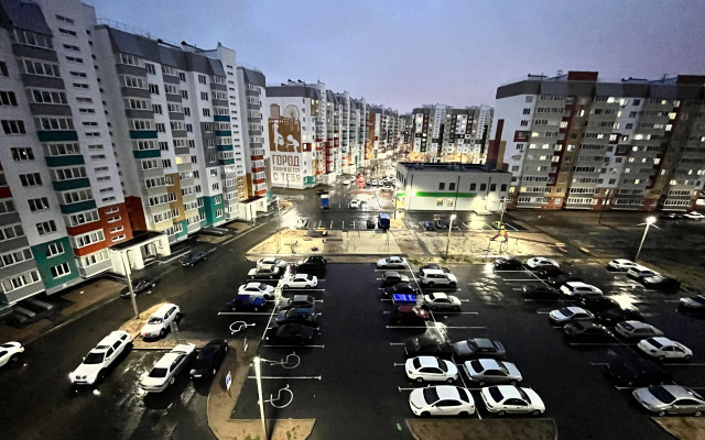 Odnushka vozle Akvaparka 20 vek Flat