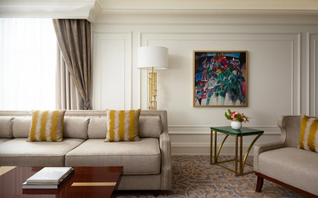 The Carlton, Moscow