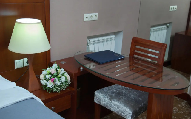 Grand Voyage Hotel
