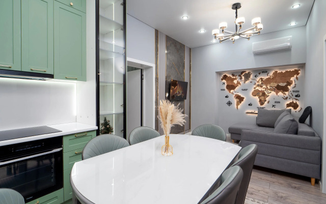 Апартаменты Трехкомнатные стильные возле Меги