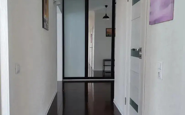 Na Prospekte Kosmonavtov 4b Apartments