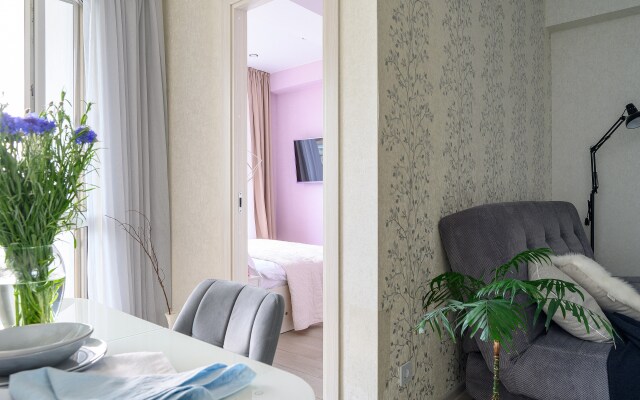 Uyutnaya s balkonom i vidom na gory. Kvatro 119 Apartments Flat