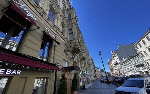 Adagio on Isaakievskaya Square Hotel