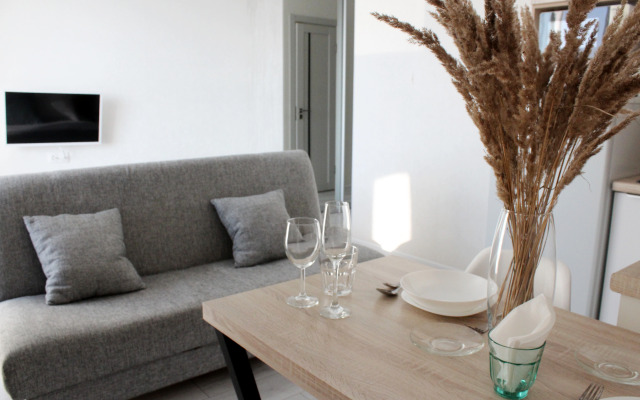 Квартира - студия 30м2  рядом с Монументом Дружбы