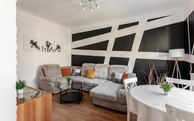 3 - room apartment on Tverskaya , Patriarchal