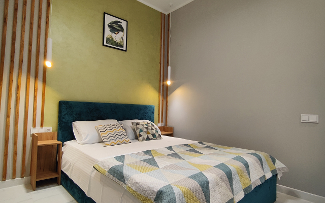 Stilnye S Otdelnym Vhodom Apartments