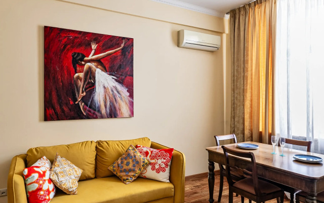 Уютная квартира  на Тверской, вблизи Патриарших прудов, метро Маяковская