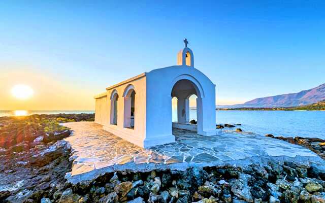 Cretan Breeze Villa Heated Pool