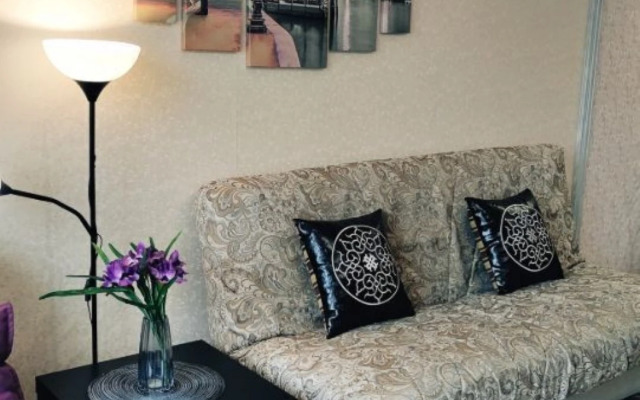 Na Ulitse Yunosti 2 Flat