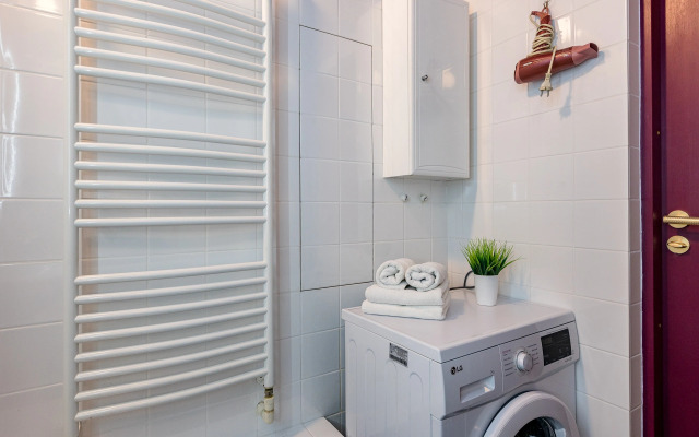 Dizaynerskaya Studiya Na Beregu Reki Flat