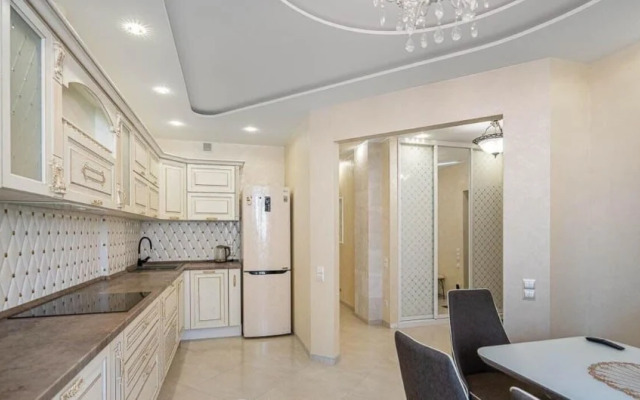 Modern S Prostornoy Kukhney Apartments