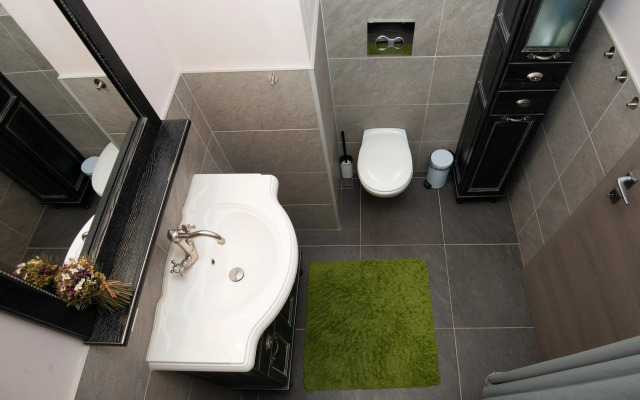 #1 Superior Duplex for 2+2 by Lo Apartments