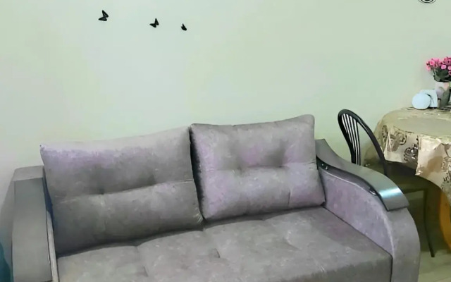 Uyutnaya Prostornaya Kvartira Flat