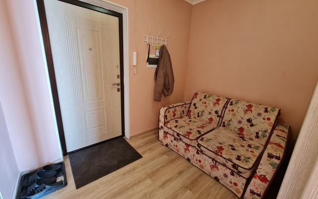Na Ulitse Kuryzhova 30 Flat