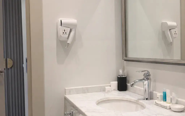 Maestro Address