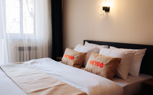 KeyGo #0041, 1 Bedroom, Near St. Sarkis Church Apartments