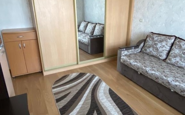 Kvartira V Yuzhnom Rayone Goroda Lodging House