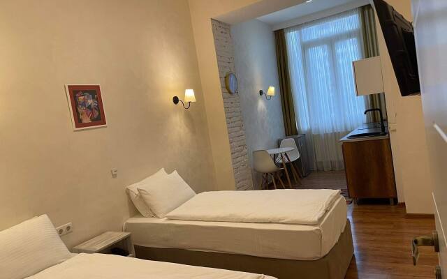 Old Avenue Apart-Hotel