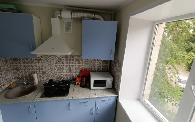 Квартира Уютная двухкомнатная Сутки Калуга у Дворца Спорта по адресу Баррикад 157