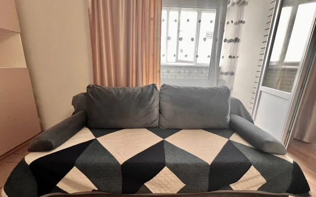 Квартира Уютная Cтудия на Геологоразведчиков 44