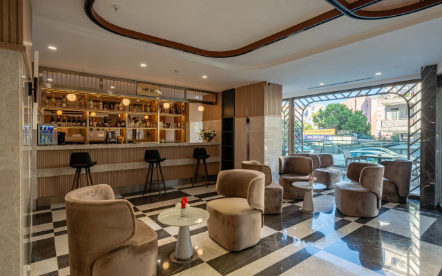 Awen Hotel Lara
