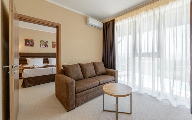 Shato Pino Hotel