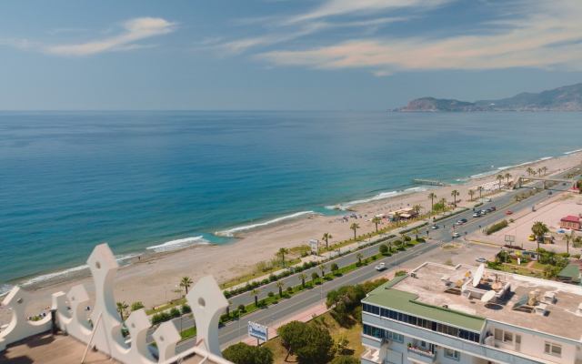 Na Pervoy Linii Morya Yekta Queen Apartments