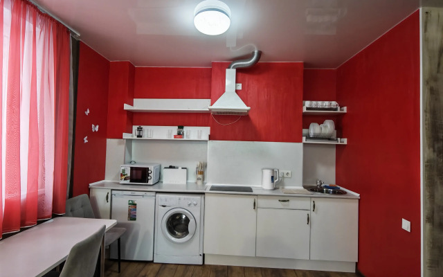 Апартаменты Яркая студия на высоком этаже