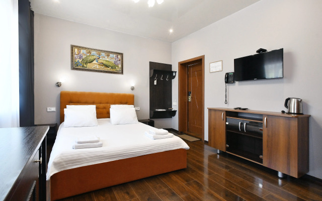 Gloriya Hotel