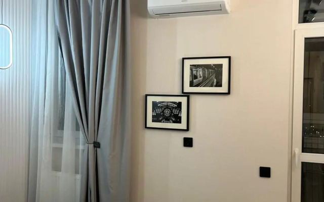 Studiya Na 16 Etazhe (649) Flat