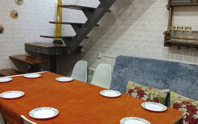 Papa Karlo Guest house