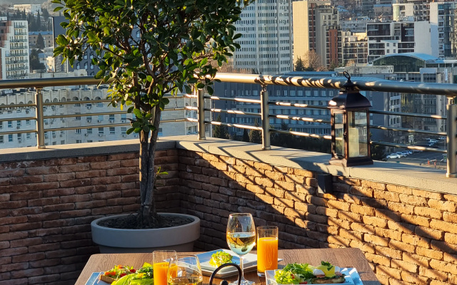 Reed Tbilisi Hotel - Image 3