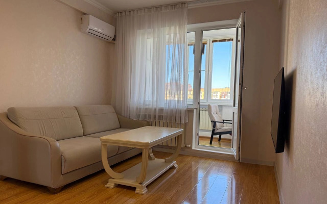 Svetliye S Balkonom I Stilnoy Gostinoy Na Magomedali Magomedzhanova Apartments