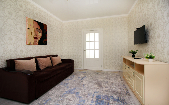 Апартаменты Толебаева 49