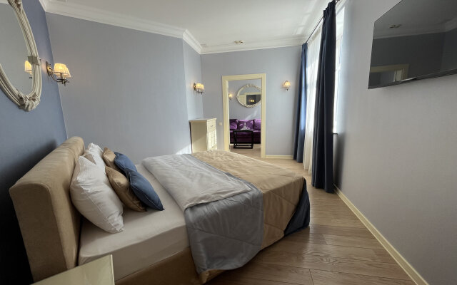 Tweed OTO Hotel