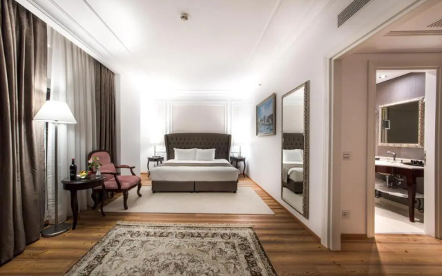 XHEKO IMPERIAL Hotel