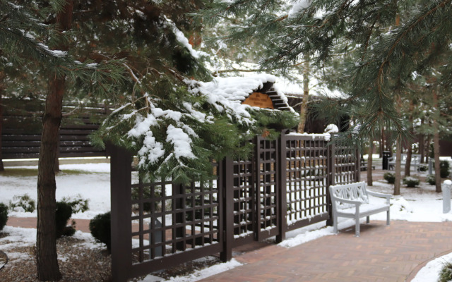 Guest house Park-Otel "petrovskie Parusa"