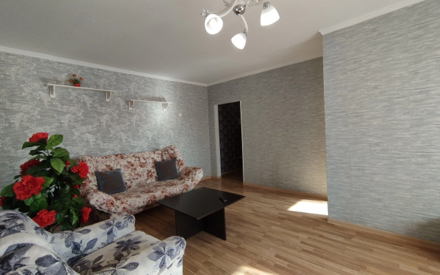 U Avto I Zhd Vokzalov Flat
