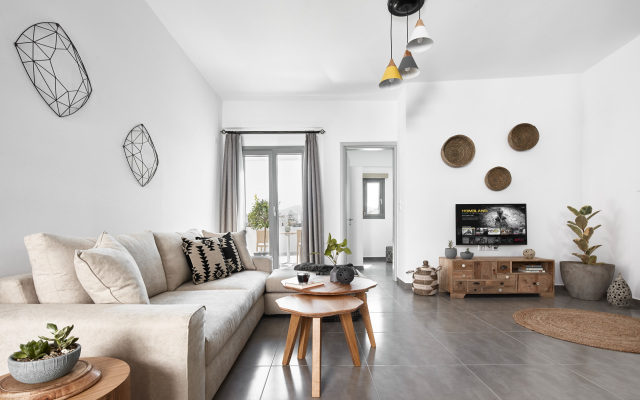 Pnoi Luxury Suites Guest house