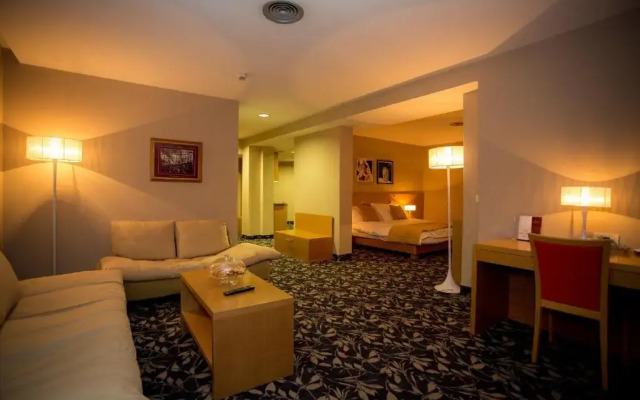 Colosseo Hotel