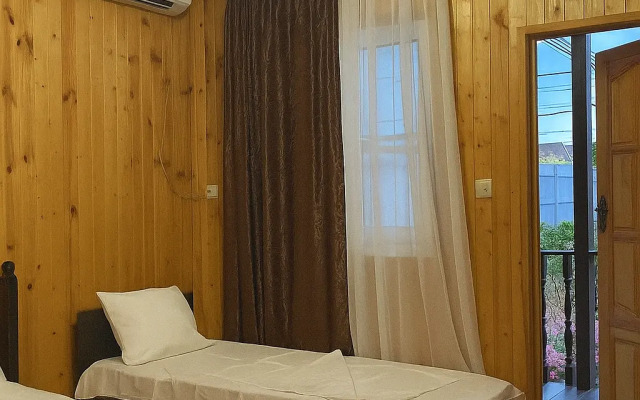 Delis Guest House